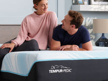 Load image into Gallery viewer, Tempur-Pedic - TEMPUR-Breeze® LuxeBreeze® Firm Mattress (2023)